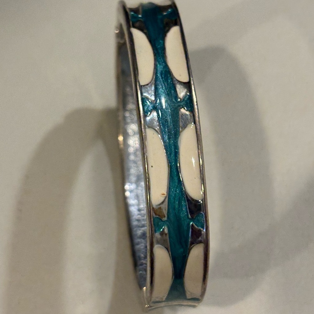 Vintage Blue & White Enamel and Silvertone Snap Cuff Bracelet